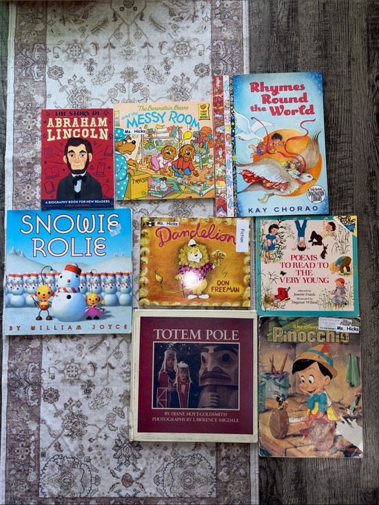Disney Other - Set of 8 Children’s Books - Including Pinocchio & More
